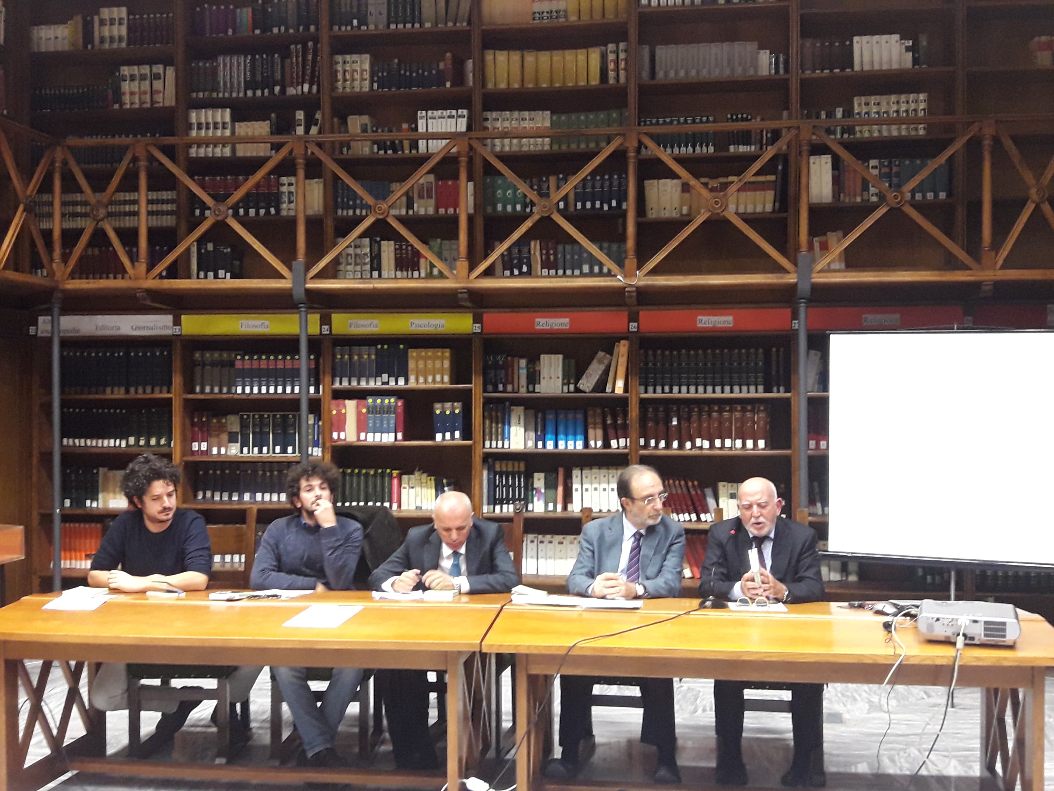 presentazione l'illegalità protetta